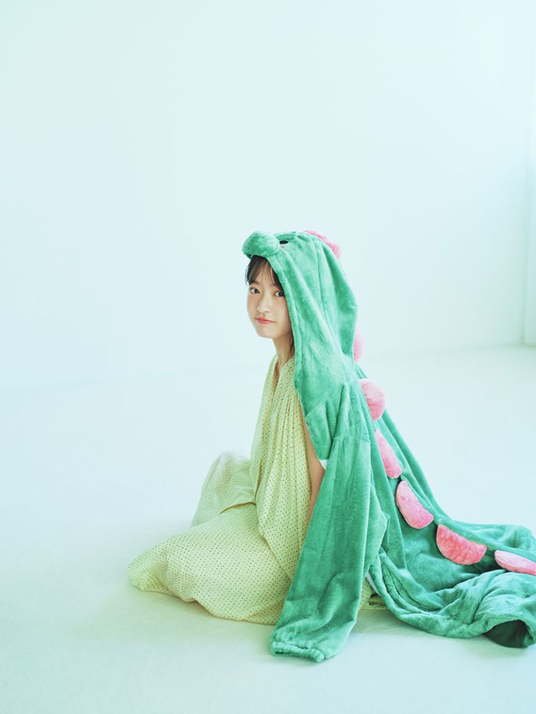 「B.L.T.2025年10月号」に登場しているAKB48・20期研究生 近藤沙樹