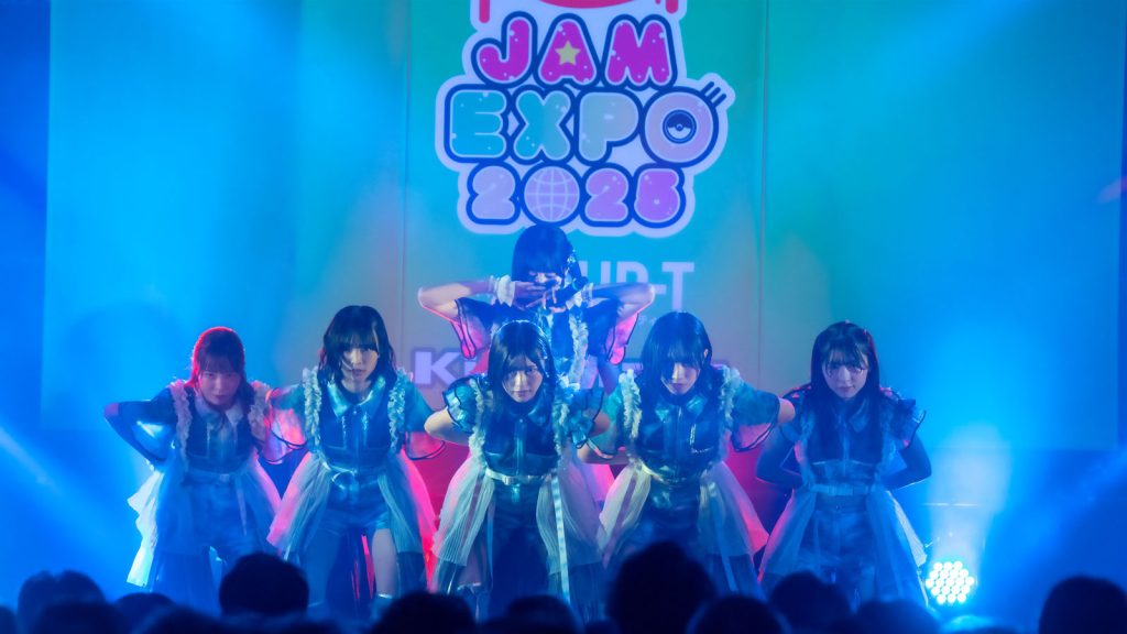 『＠JAM EXPO 2025』キウイステージに登場したAsIs