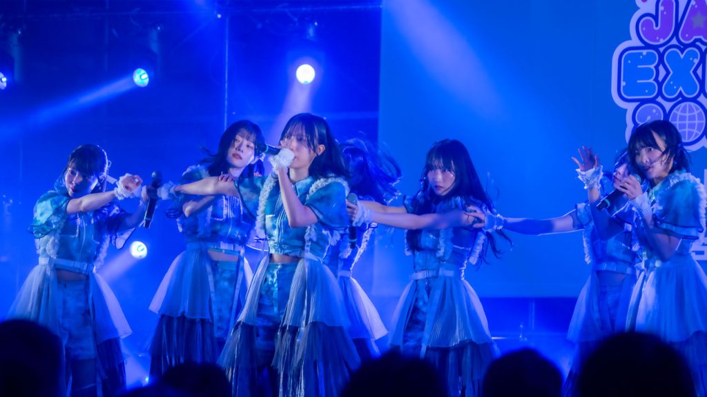 『＠JAM EXPO 2025』キウイステージに登場したAsIs