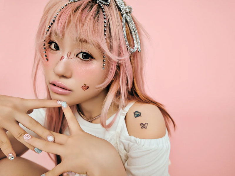 インフルエンサーののちがViVi11月号のメイク企画に登場