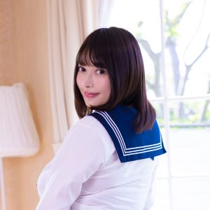 コスプレ感あふれるシーンからセクシー衣装まで…藤川めいの魅力を凝縮した最新作