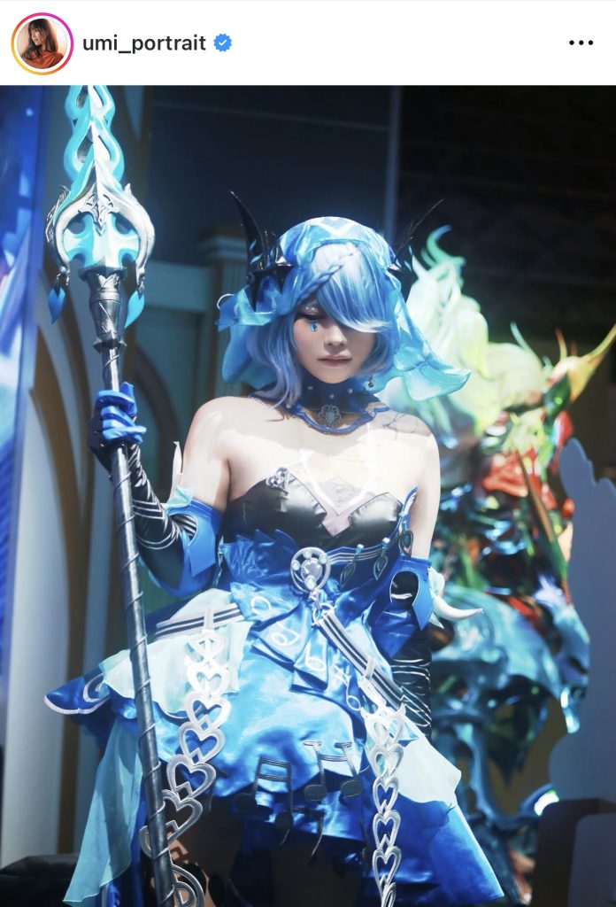 東雲うみが「デュエットナイトアビス」レベッカのコスプレ姿を披露