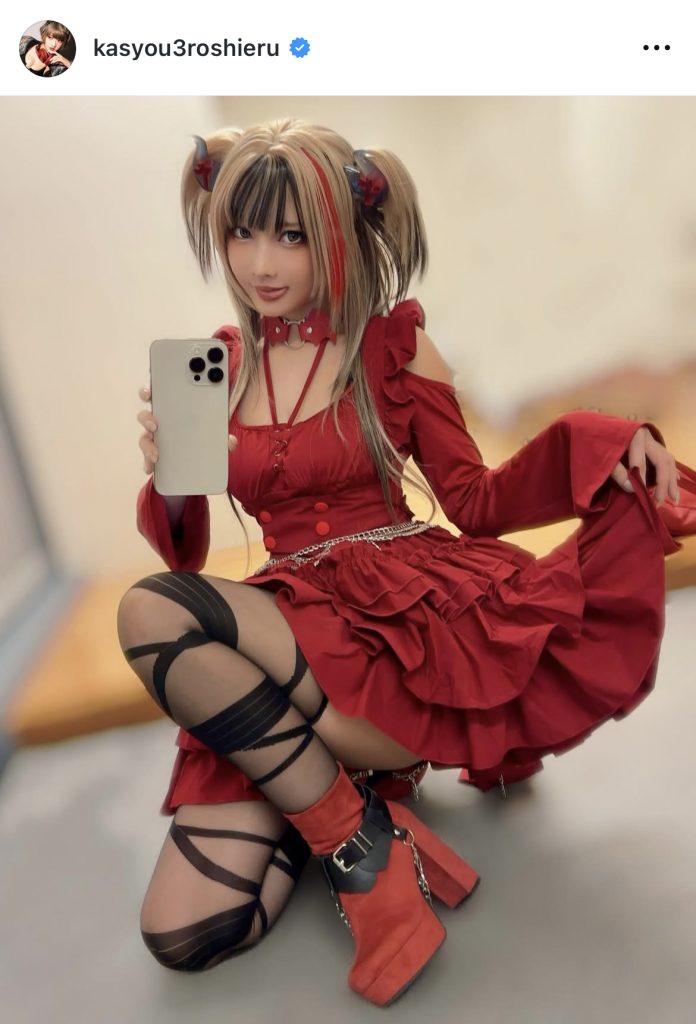 火将ロシエルが美脚が眩しい真っ赤なミニスカワンピ姿を披露