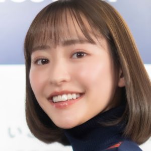 “無敵のグラドル”高崎かなみ、透明感あふれるシースルーのバックショットに反響「とてもステキ」「すごく似合ってる」「クールな感じで良き」