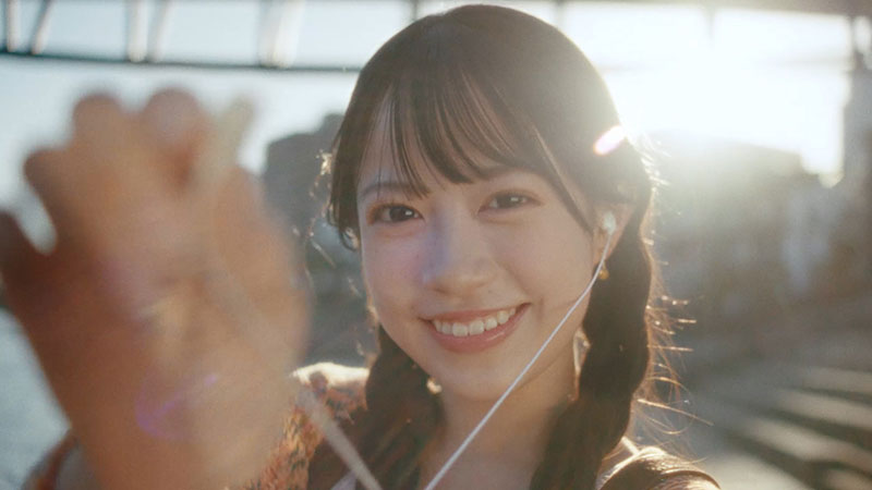 Rain Tree 3rdデジタルシングル「好きだよとどっちが先に言うのか?」MVより鈴野みお