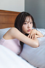 小栗有以1stフォト&スタイルブック