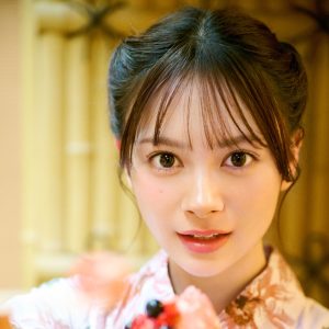 AKB48伊藤百花、鎌倉デートショット解禁「淡いピンクの浴衣を用意していただきました」