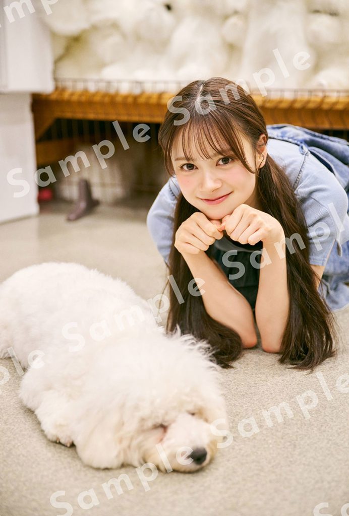 AKB48伊藤百花1stフォトブック『百花ずかん。』よりHMV特典生写真2