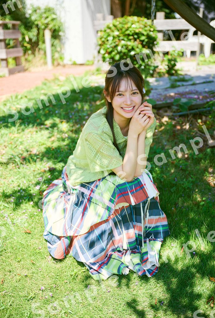 AKB48伊藤百花1stフォトブック『百花ずかん。』よりお渡し会特典生写真4