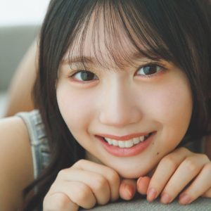 日向坂46藤嶌果歩、キュートな笑顔…撮り下ろしグラビアショット
