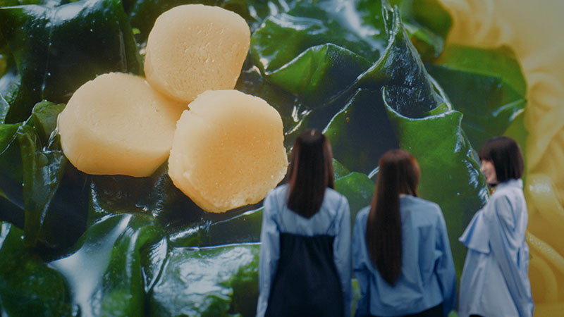 新CM「カップスター ほたて塩　登場篇」に出演する乃木坂46遠藤さくら・賀喜遥香・井上和