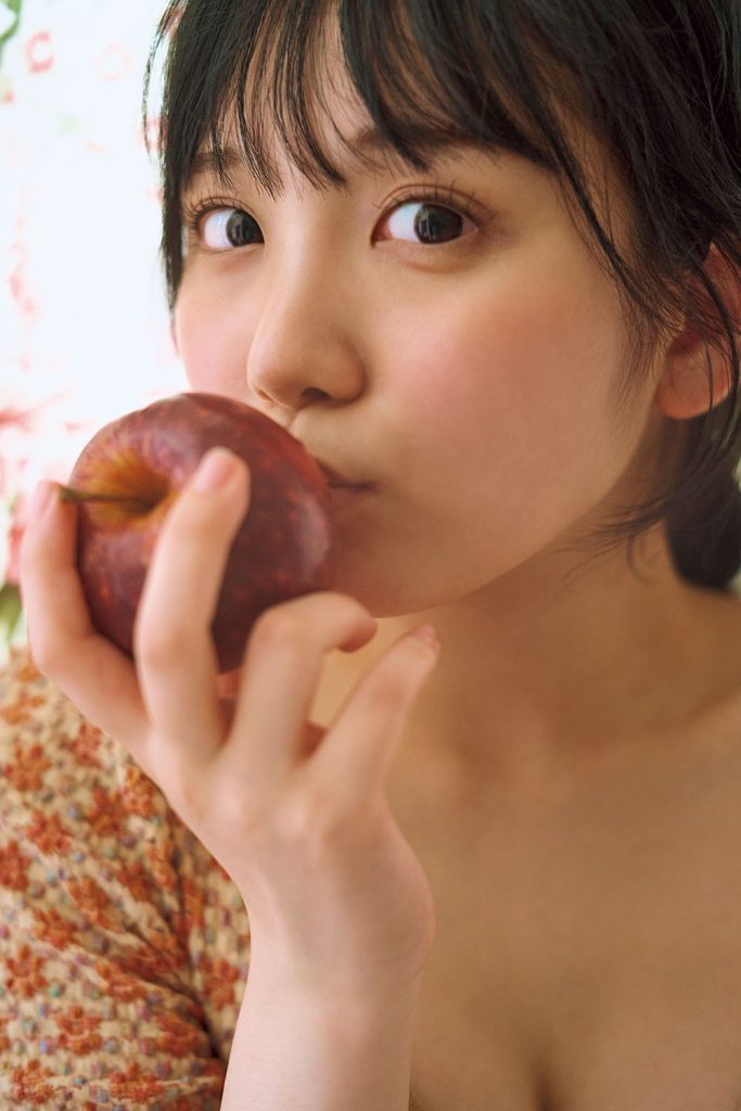AKB48・田口愛佳1st写真集『好きと言えたら』より