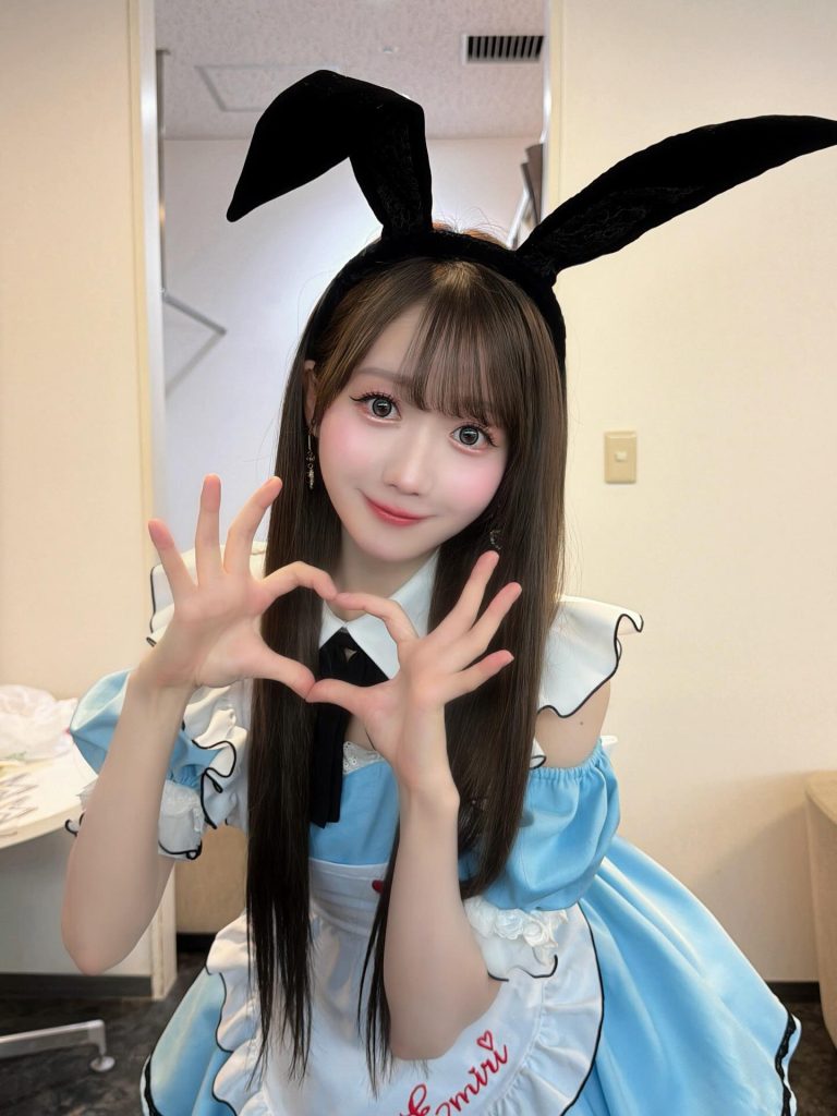 =LOVE大谷映美里の公式インスタグラム(otani_emiri)より