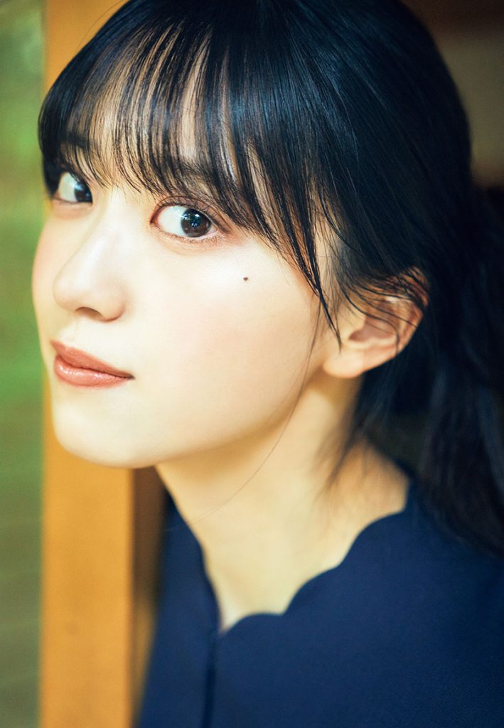 『週刊少年マガジン48号』に登場している櫻坂46・村井優