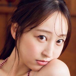 超人気俳優の実妹、抜群に仕上がった水着グラビアショット