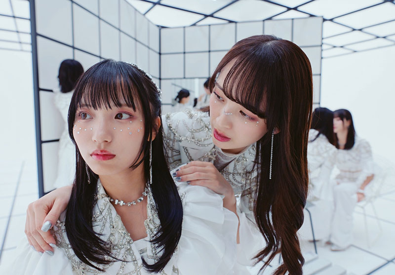 WHITE SCORPIONの2nd MINI ALBUMリード曲「Corner of my heart」MVよりACOとALLY