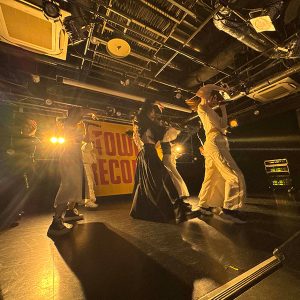 WHITE SCORPION・AOI「これからも夢に向かってがむしゃらに突き進んでいく」結成2周年の記念日にさらなる飛躍を誓う
