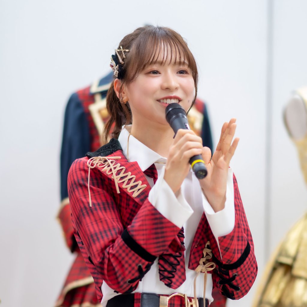 「AKB48 大衣装展 -時代を彩った装跡-」取材会より倉野尾成美