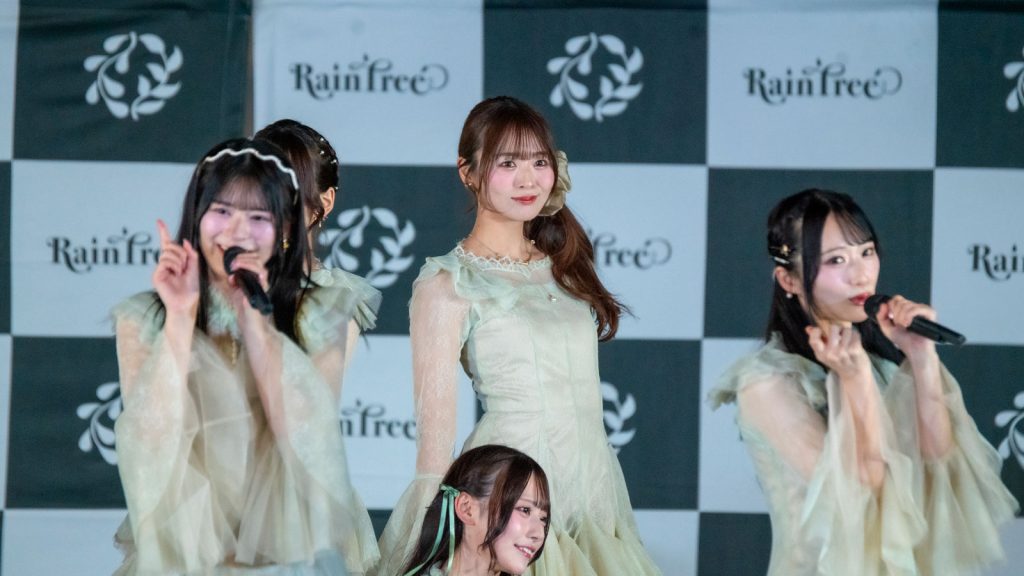 Rain Tree 3rdデジタルシングル『好きだよとどっちが先に言うのか?』リリースイベントより