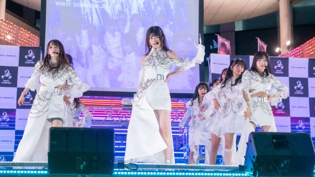 WHITE SCORPION 2ndミニアルバム『Corner of my heart』リリースイベントより