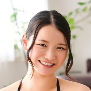 現役ピラティスインストラクター、“微笑みボディ”を引っ提げてグラビアDVDデビュー