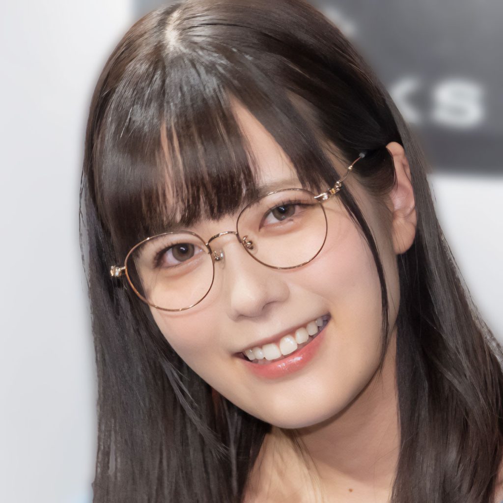 人気コスプレイヤー・東雲うみがSNSに投稿した画像が話題に