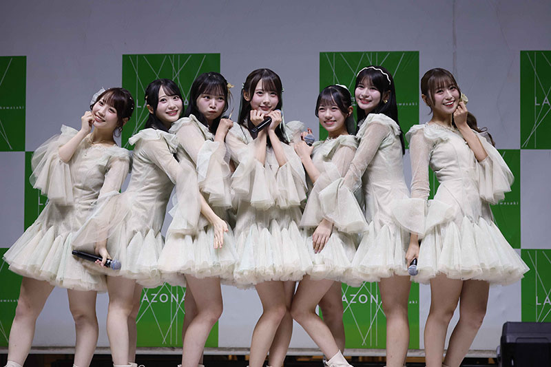 Rain Tree 3rdデジタルシングル「好きだよとどっちが先に言うのか？」リリースイベントより