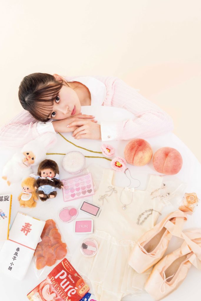 AKB48伊藤百花1stフォトブック『百花ずかん。』より