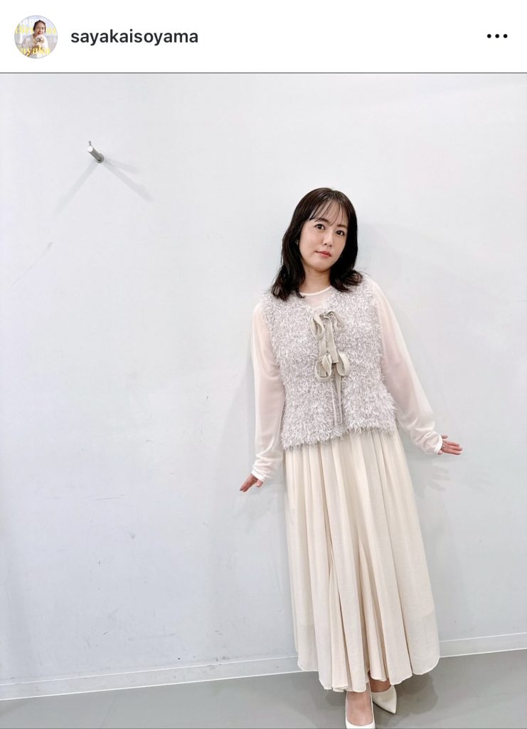 ABEMA「ダマってられない女たち」でのかわいらしい衣装姿