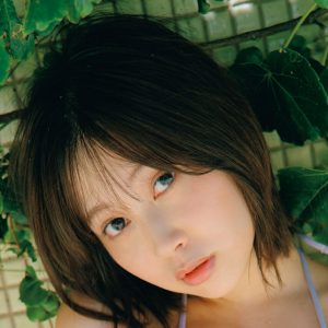 話題のコスプレイヤーが魅せる鮮烈なグラビアショット