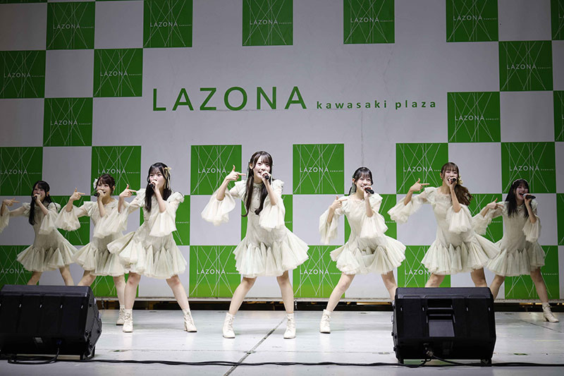 Rain Tree 3rdデジタルシングル「好きだよとどっちが先に言うのか？」リリースイベントより