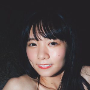 アイドルと気象予報士の二刀流…晴れ晴れとしたグラビアショット