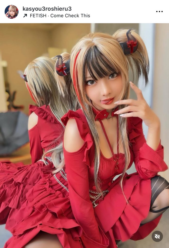 小悪魔な火将ロシエルがいたずらな笑顔を見せる