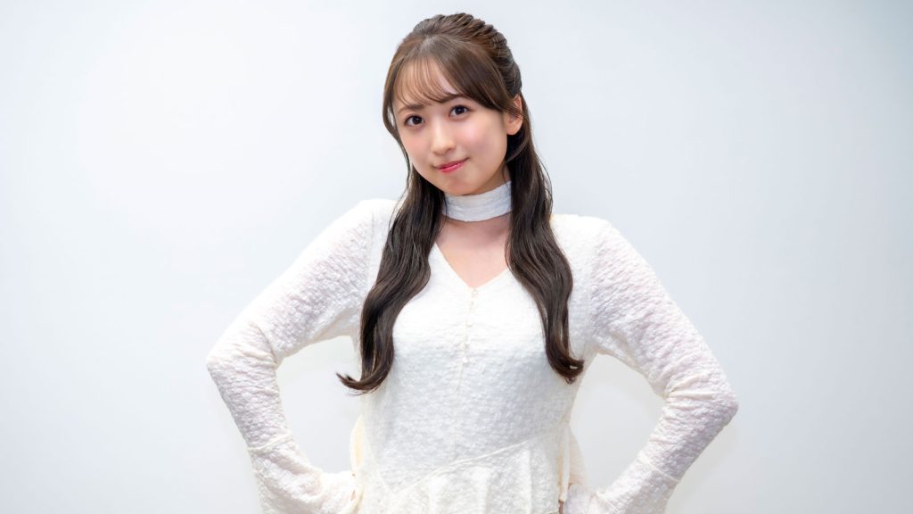 1st写真集『シアワセ』(宝島社)を発売した渡部愛加里にインタビュー