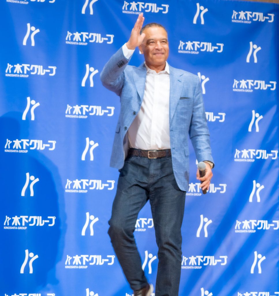 木下グループ新CM発表会に出席した『ロサンゼルス・ドジャース』デーブ・ロバーツ監督