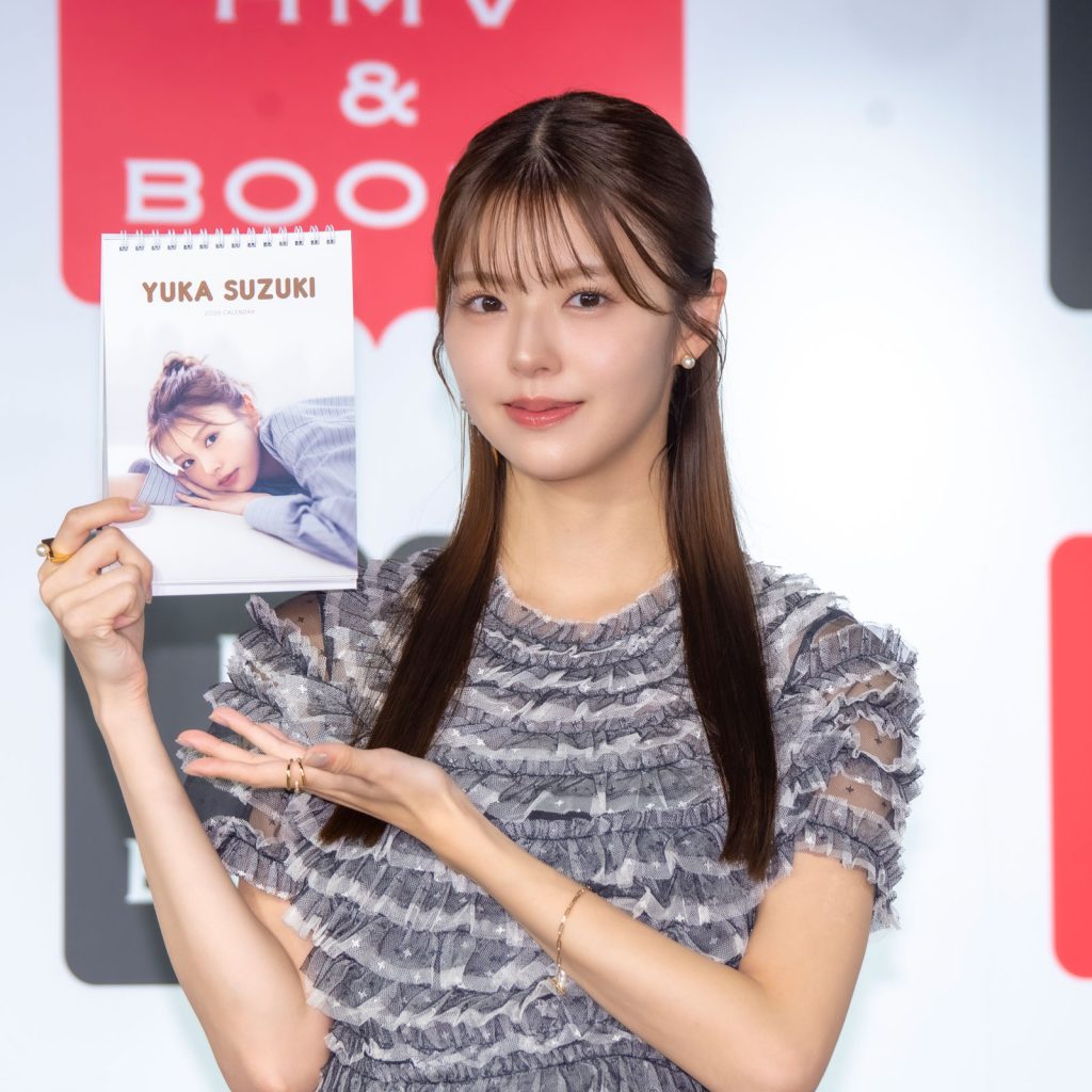 『鈴木ゆうか 2026年卓上カレンダー』発売記念取材会より