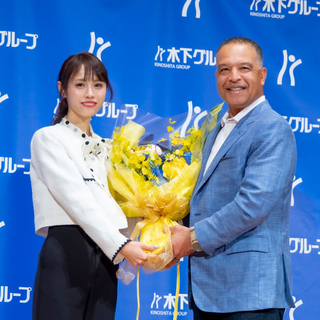 木下グループ新CM発表会に出席した『ロサンゼルス・ドジャース』デーブ・ロバーツ監督