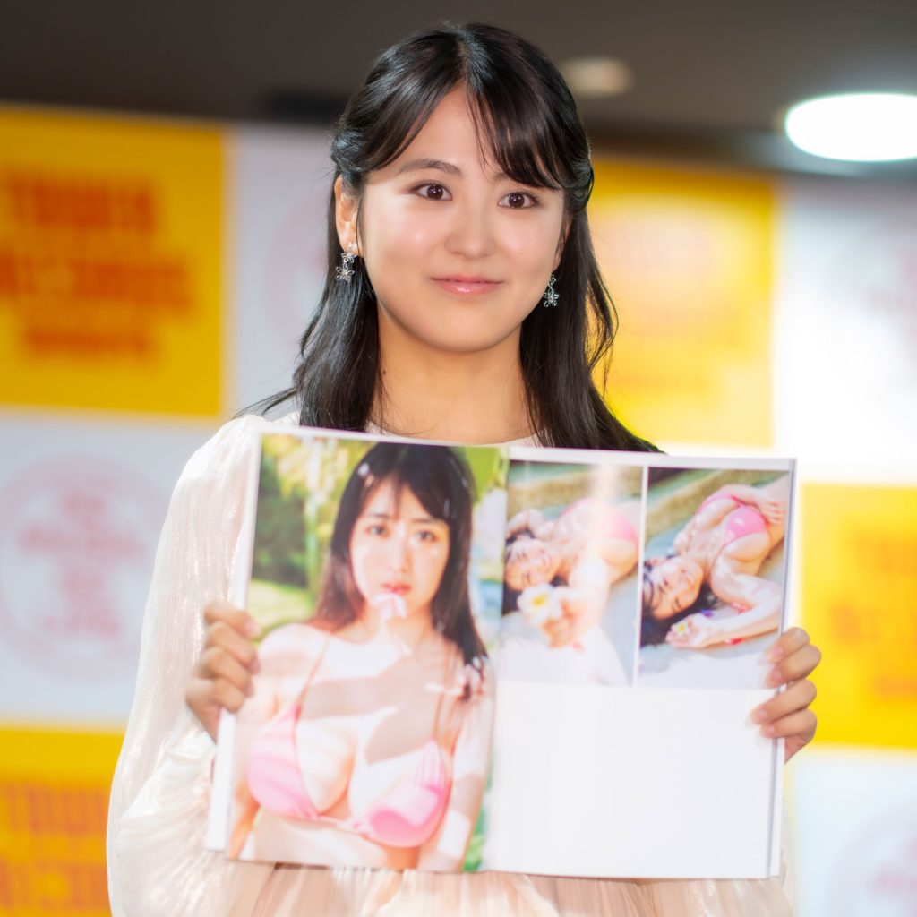 福井梨莉華が1st写真集『あいの道しるべ』発売記念取材会に出席