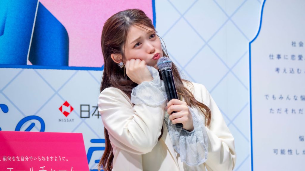 松村沙友理が日本生命『＃みんなの社会人ブルー展』オープニングイベントに出席