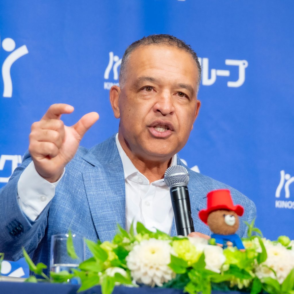 木下グループ新CM発表会に出席した『ロサンゼルス・ドジャース』デーブ・ロバーツ監督