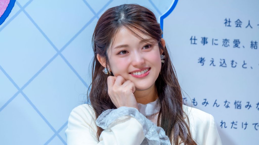 松村沙友理が日本生命『＃みんなの社会人ブルー展』オープニングイベントに出席