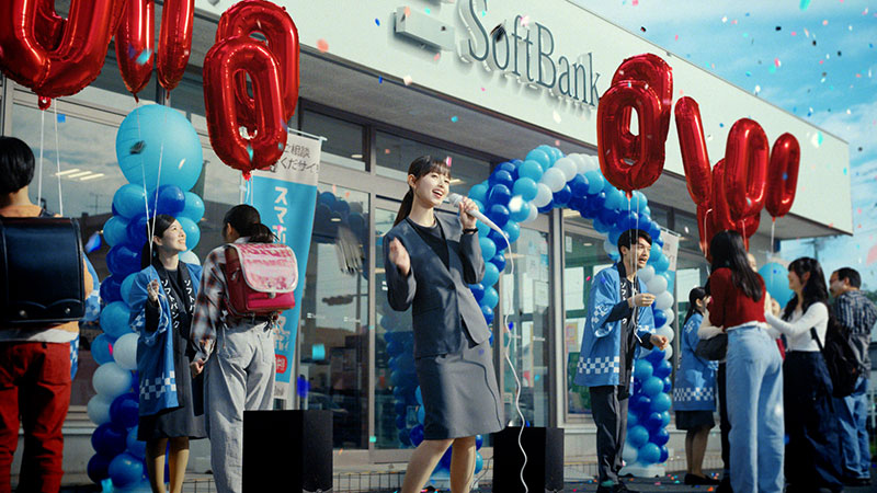 ソフトバンク株式会社新テレビCM「スマホデビュー祭」篇より