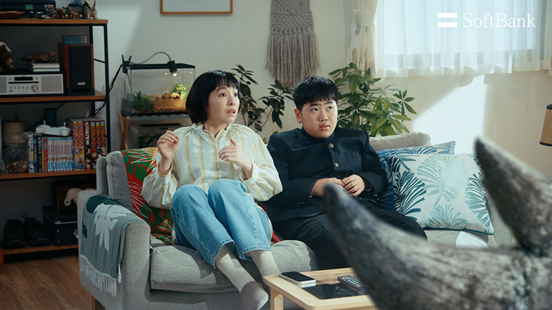 ソフトバンク株式会社新ウェブCM「スマホデビュー祭 お宅訪問」篇より