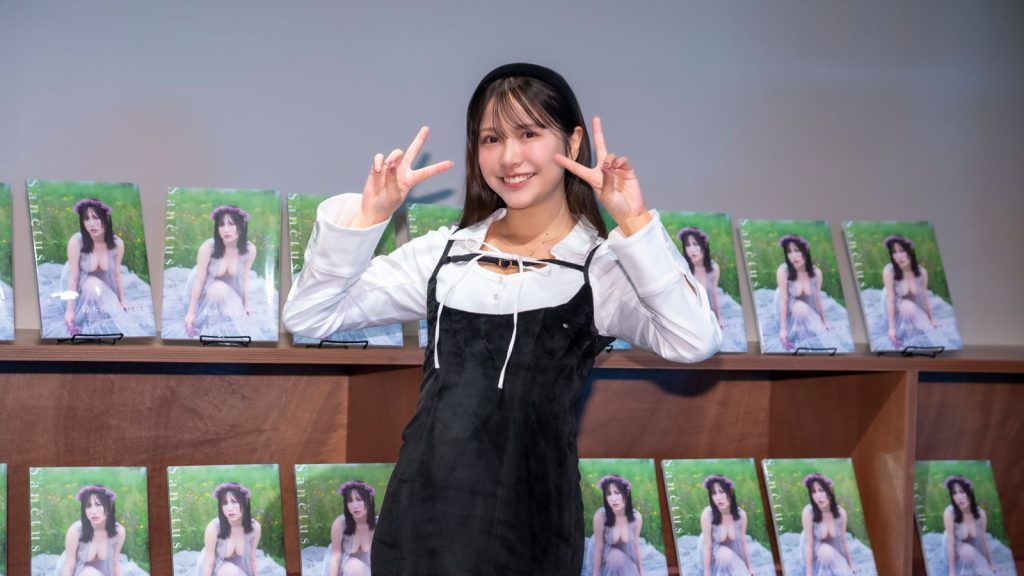 鈴木聖ファースト写真集『Sanctus(サンクタス)』発売記念取材会より