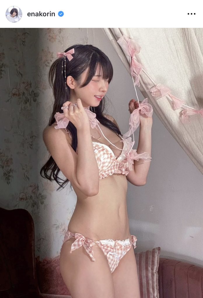 えなこがコミケに向けたビキニカットを公開