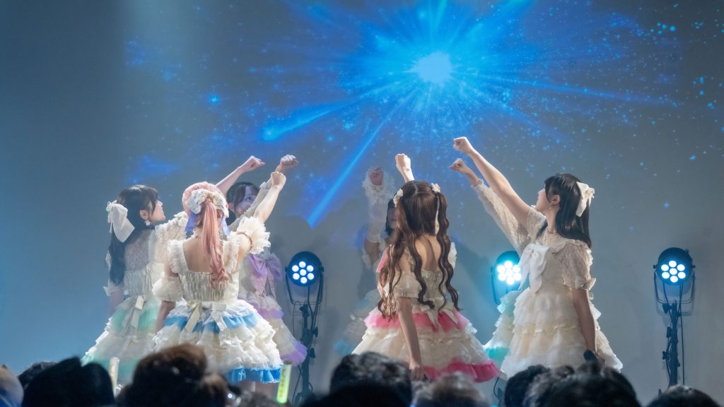 「ラフ×ラフLIVE HOUSE TOUR2025『ポップ☆トラベル～あなたに会いに来ちゃいました～」』より