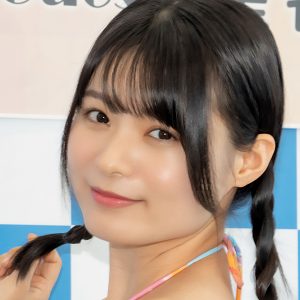 “グラビア界の絶対的エース”星名美津紀、美バストとガーターベルトがたまらないランジェリー姿を披露「反則級の色っぽさ」「オトナの魅力がいっぱい」