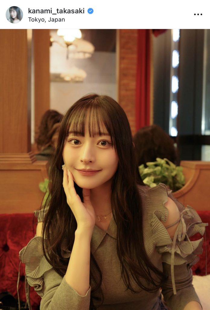 良い雰囲気の喫茶店でデート気分