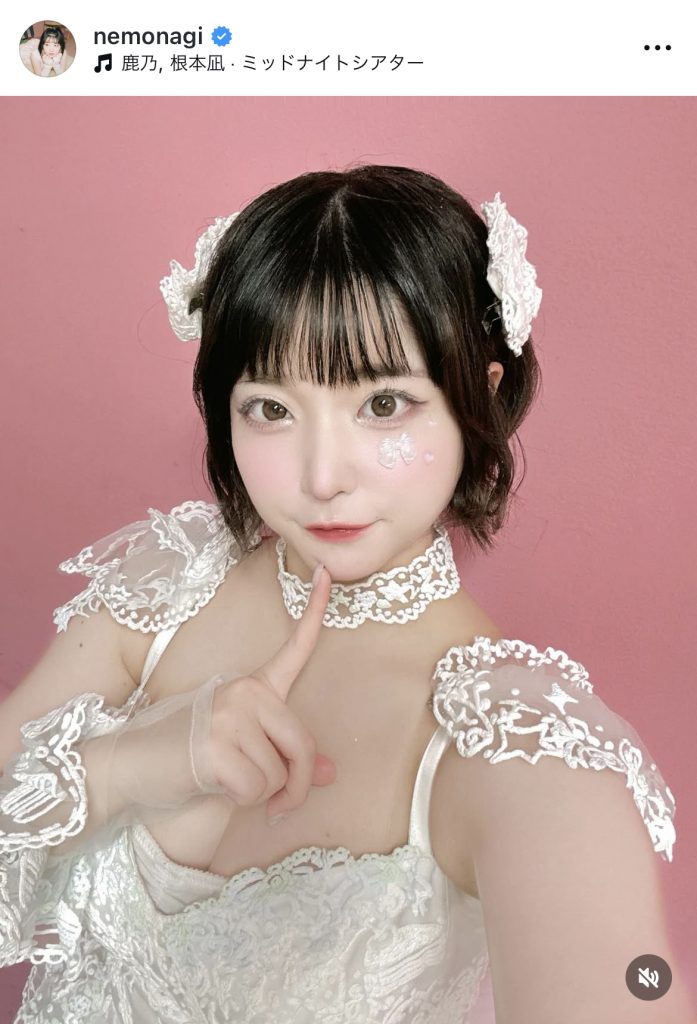 アイドル衣装の根本凪