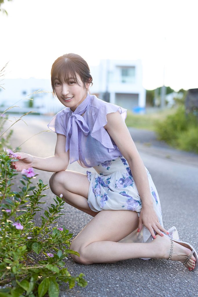 グラビアアイドル熊田曜子イメージDVD「恋人気分で」より